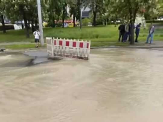 В Киеве снова прорвало трубу, и опять возле Ocean Plaza