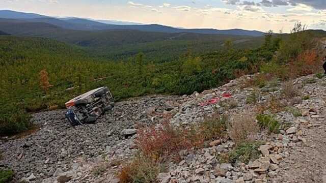 В Якутии перевернулся автобус с рабочими