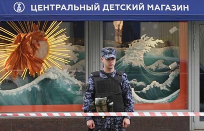 Показаны кадры последствий взрыва в Детском мире на Лубянке